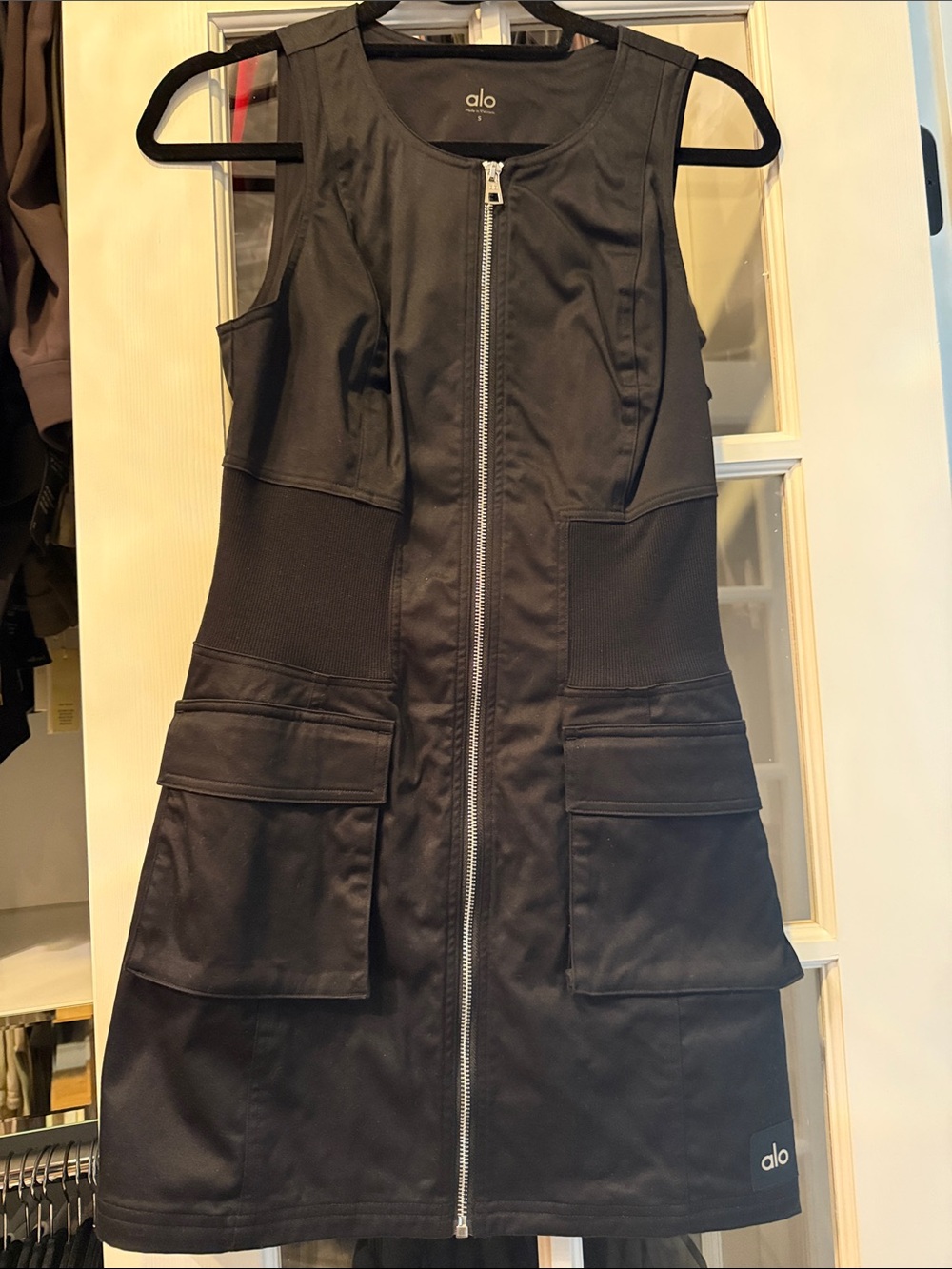ALO Yoga Black Zip-Front Sleeveless Utility Dress